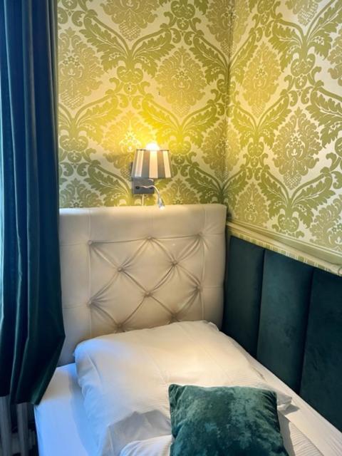 Hotel Pension Bella เบอร์ลิน ภายนอก รูปภาพ
