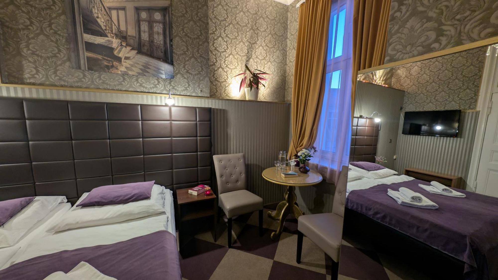 Hotel Pension Bella เบอร์ลิน ภายนอก รูปภาพ