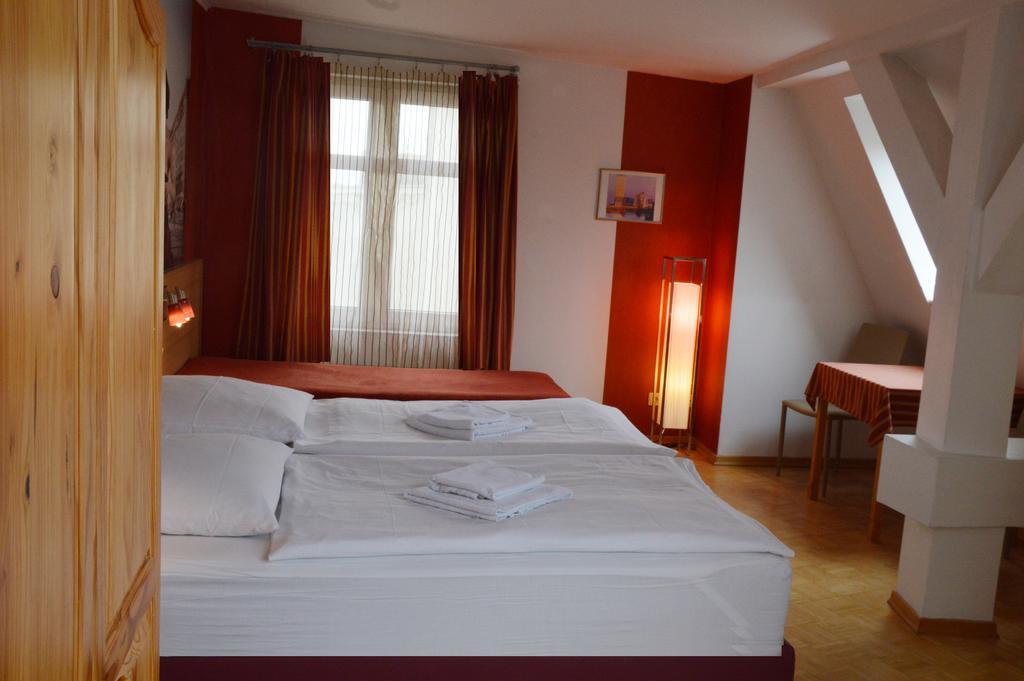 Hotel Pension Bella เบอร์ลิน ภายนอก รูปภาพ